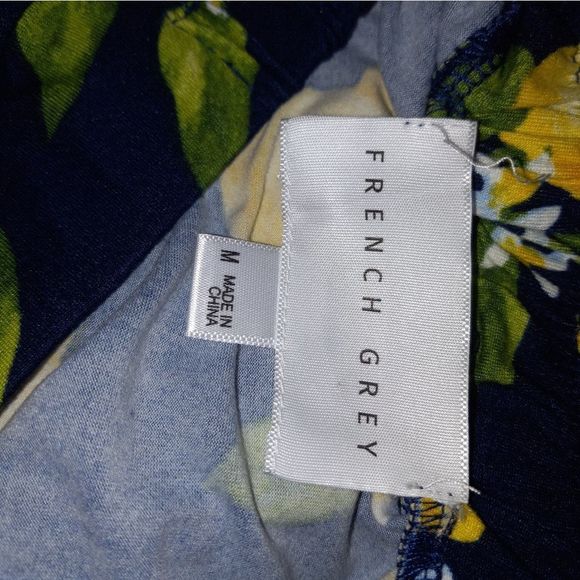 French Grey Skirt - Picture 4 of 4